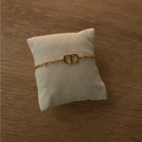Dior Gold Petit CD Bracelet - Picture 3 of 6